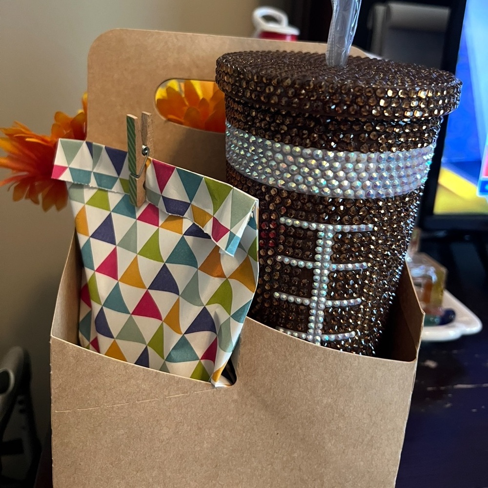 Cardboard Set Of 12 Cup Holders For Gifting - Picture 11 of 11